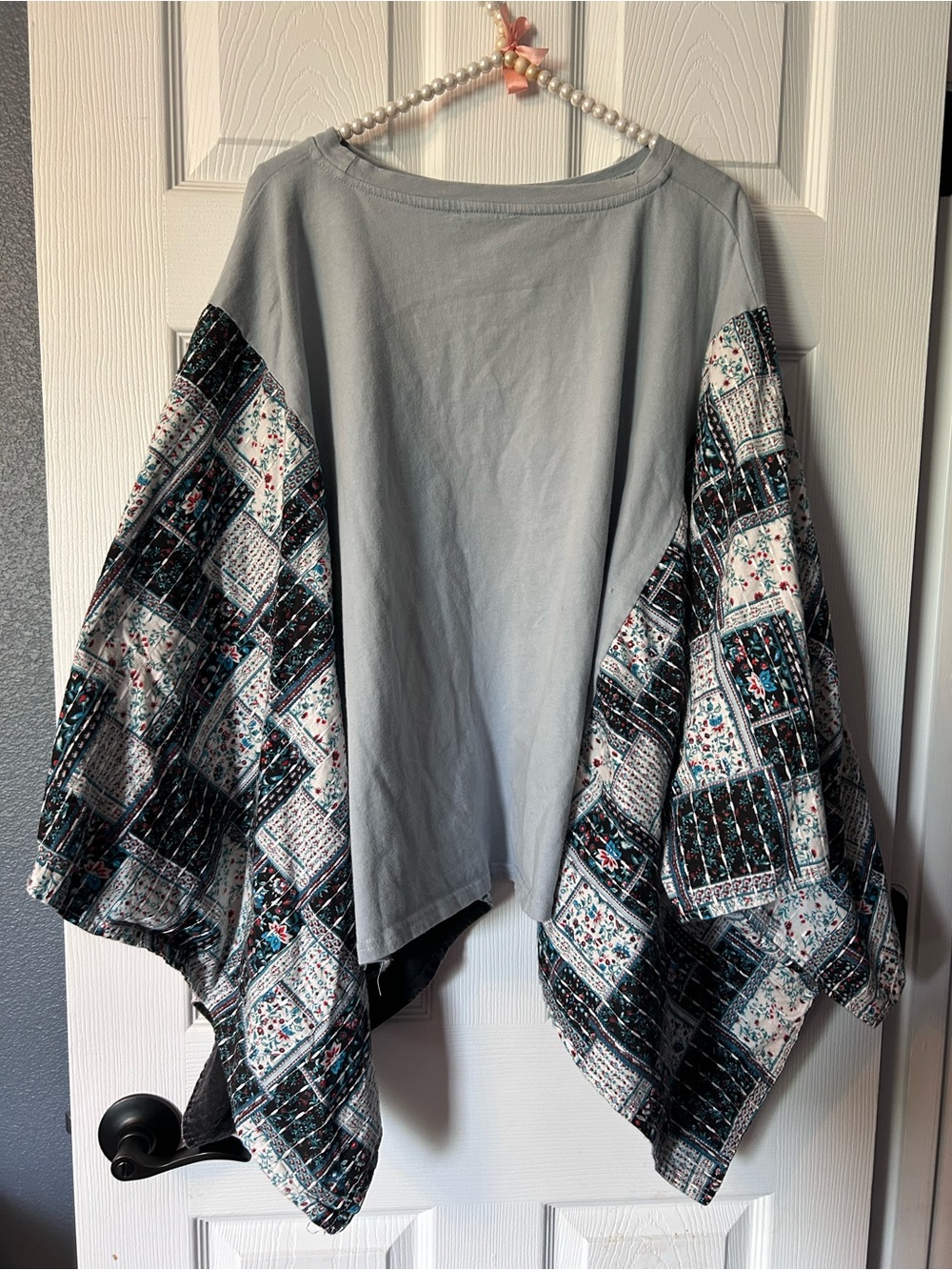 Sky Beatles Print Stitched Poncho Boho Quilt  Top- Sz Medium - Picture 7 of 9